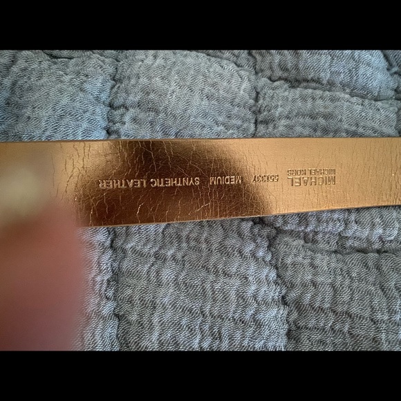 Used like new gold and brown belt - Picture 2 of 2